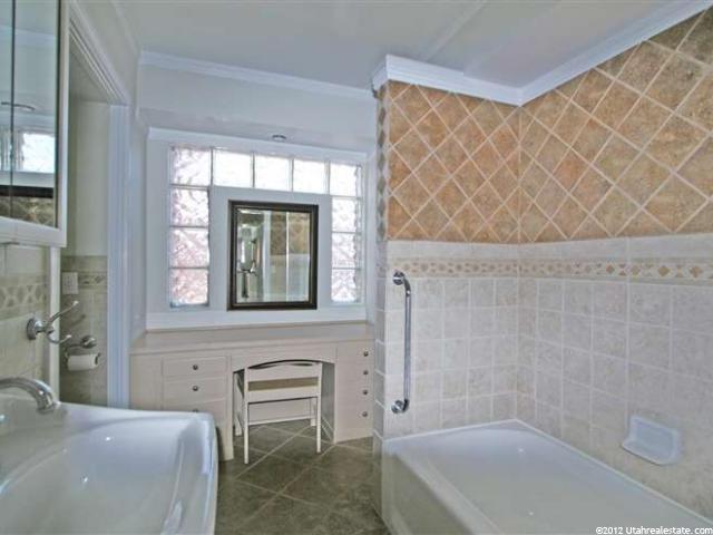 185 W Center St, Logan, UT 84321 — photo 8