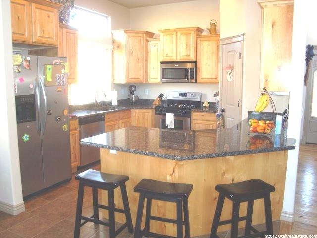1694 E 6850 S, Uintah, UT 84405 — photo 4