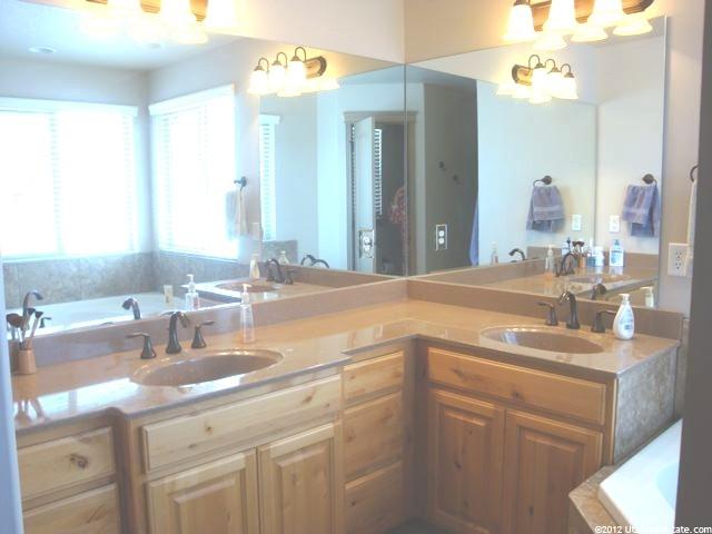 1694 E 6850 S, Uintah, UT 84405 — photo 6