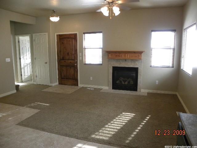 8723 Desert Canyon Rd, Eagle Mountain, UT 84005 — photo 2