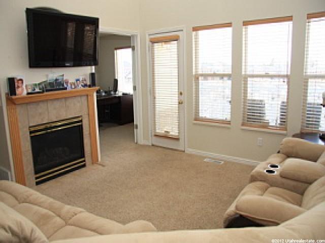 5271 S Daybreak Dr E, Ogden, UT 84403 — photo 2