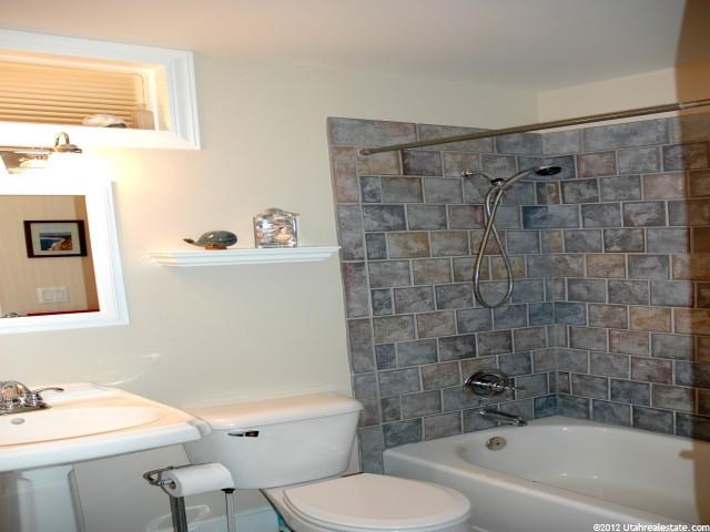 1869 S Davis Blvd E, Bountiful, UT 84010 — photo 3