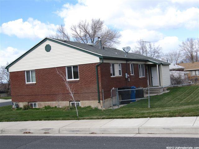 4512 S 300 E, Washington Terrace, UT 84405 — photo 2