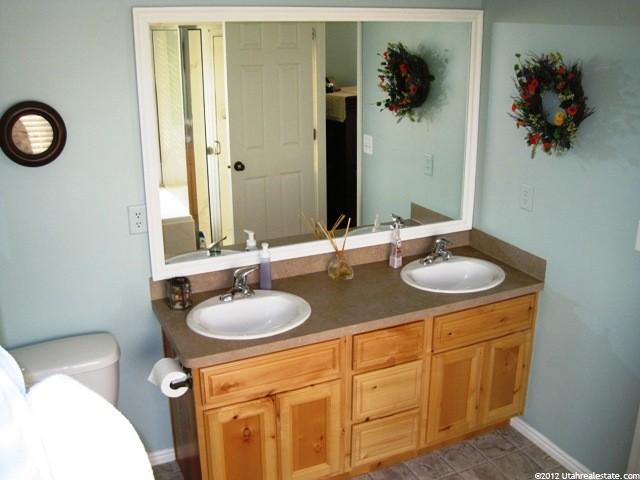 80 E 2100 S, Clearfield, UT 84015 — photo 8