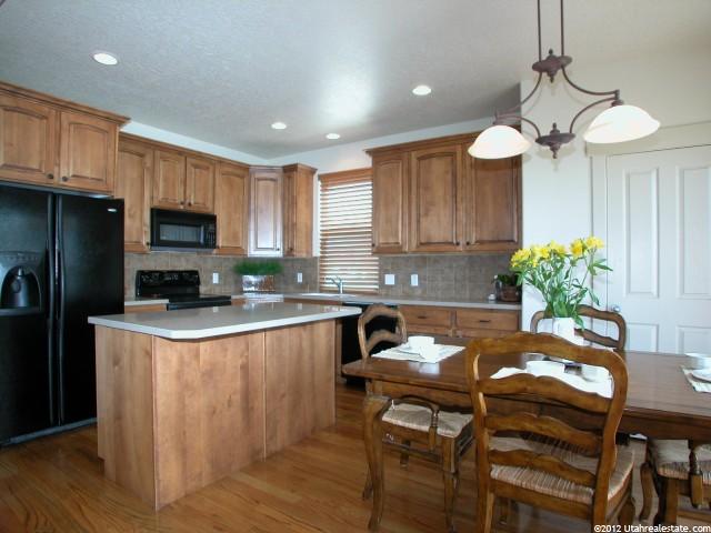 1934 E Bluffside Cir, Sandy, UT 84092 — photo 4