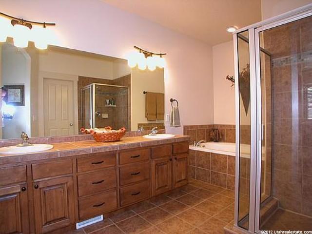 1934 E Bluffside Cir, Sandy, UT 84092 — photo 6