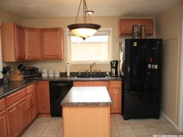 95 Nicoletti Dr, Midvale, UT 84047 — photo 2