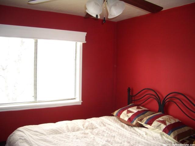 323 W 1350 N, Centerville, UT 84014 — photo 9