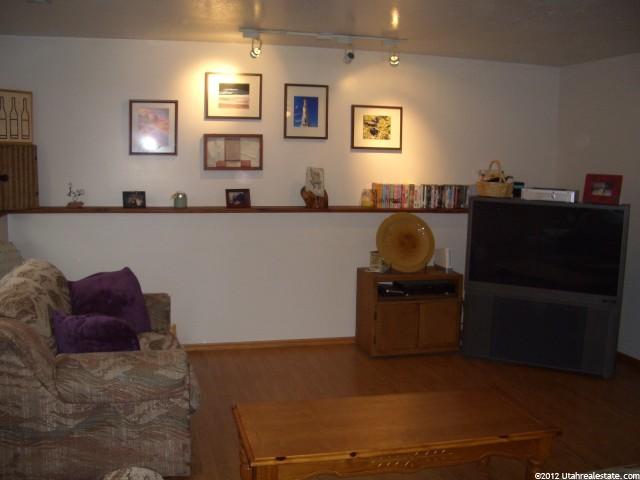 323 W 1350 N, Centerville, UT 84014 — photo 7
