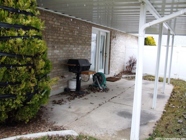 799 W 4075 S, Riverdale, UT 84405 — photo 12