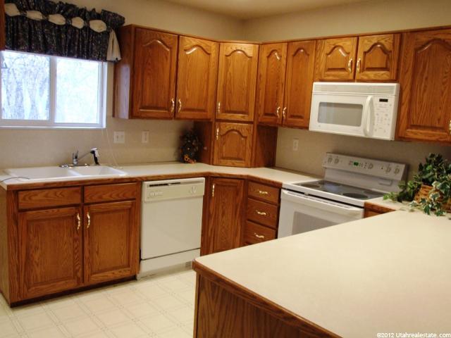 799 W 4075 S, Riverdale, UT 84405 — photo 7