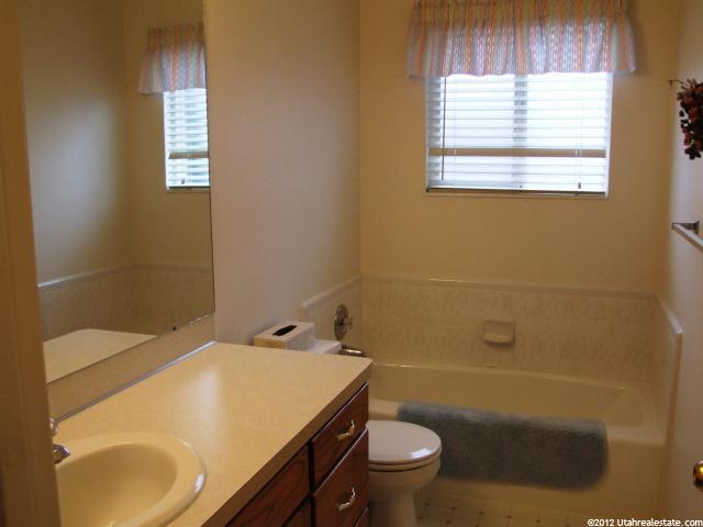 799 W 4075 S, Riverdale, UT 84405 — photo 10