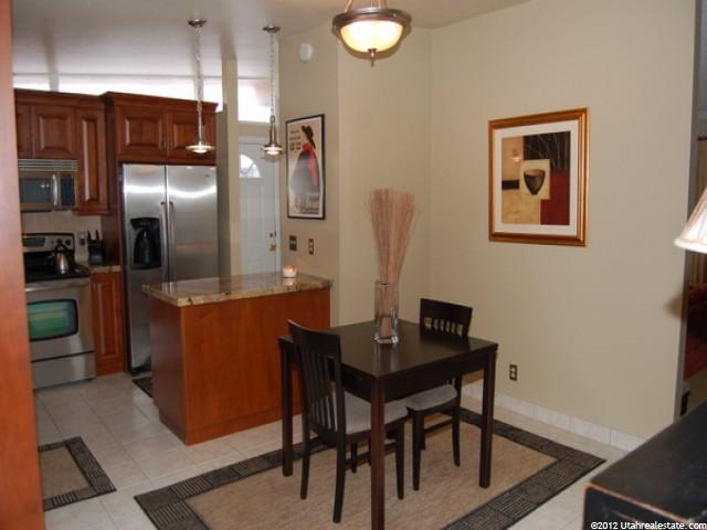 810 E Enchanted Dr, Midvale, UT 84047 — photo 4
