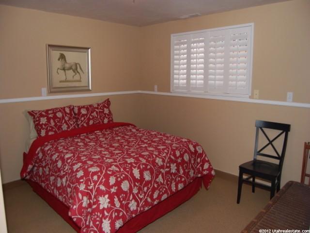 810 E Enchanted Dr, Midvale, UT 84047 — photo 7