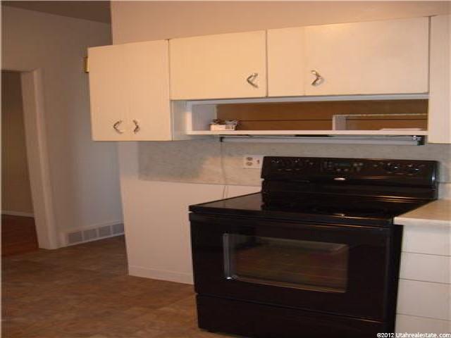 5320 S 2100 W, Roy, UT 84067 — photo 5