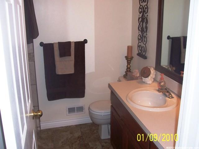 2231 E 3000 N, Layton, UT 84040 — photo 8