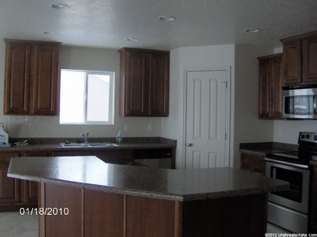 455 S Ladera Dr, Vernal, UT 84078 — photo 3