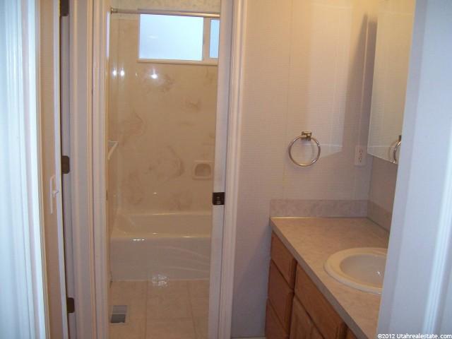 2368 W 2120 N, Clinton, UT 84015 — photo 7