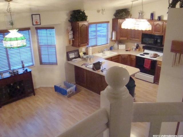 5569 S 3400 W, Roy, UT 84067 — photo 6