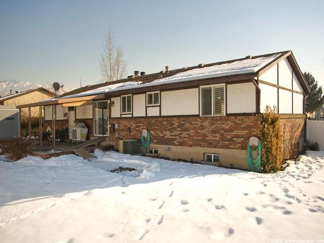 864 W 2000 S, Woods Cross, UT 84087 — photo 11