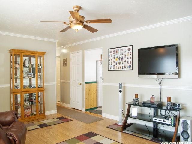 864 W 2000 S, Woods Cross, UT 84087 — photo 3