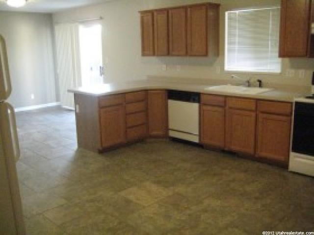 607 E 1600 S, Springville, UT 84663 — photo 2