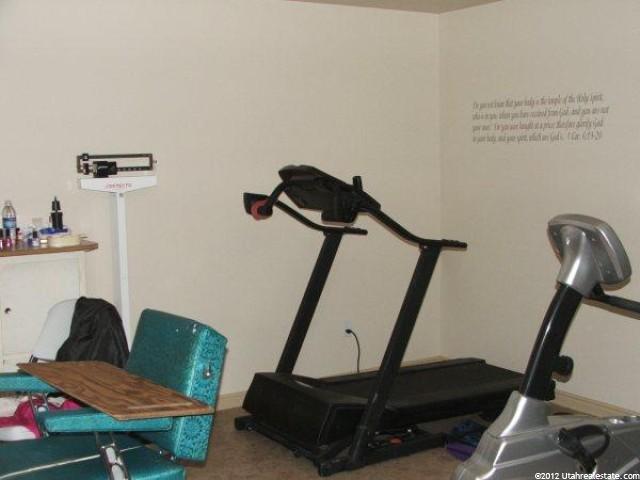 1999 N 2595 W, Clinton, UT 84015 — photo 6