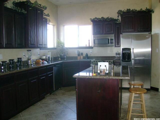1102 S 250 E, Nephi, UT 84648 — photo 4