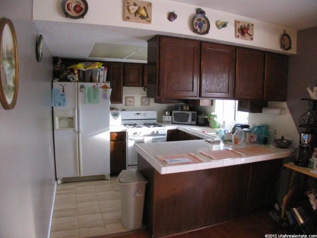 155 Pennsylvania Dr, Harrisville, UT 84404 — photo 2