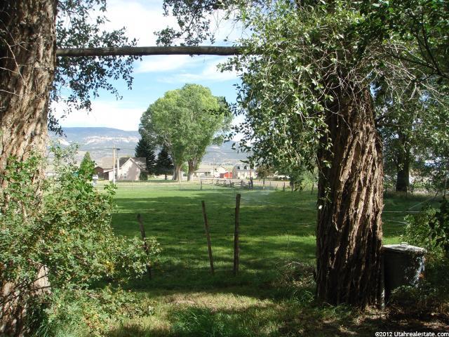 17 E 200 N, Loa, UT 84747 — photo 4