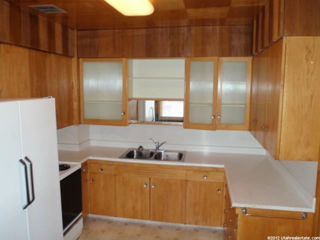 823 Kershaw St, Ogden, UT 84403 — photo 3