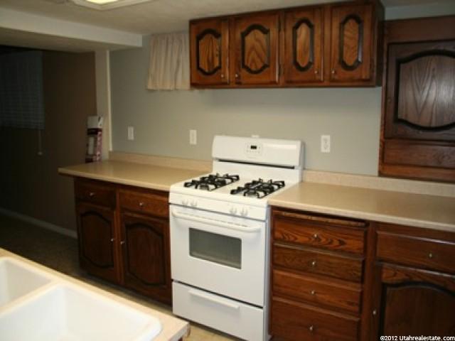 945 E 1000 S, Clearfield, UT 84015 — photo 10