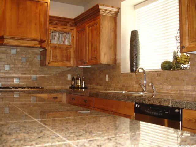 601 W 2825 N, Pleasant View, UT 84414 — photo 3