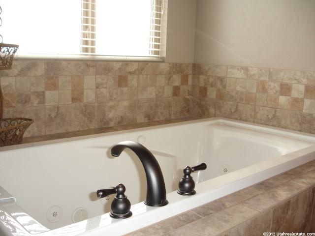601 W 2825 N, Pleasant View, UT 84414 — photo 8