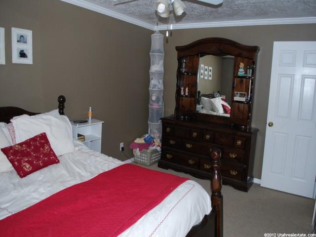 560 S Pitford Dr W, Centerville, UT 84014 — photo 7