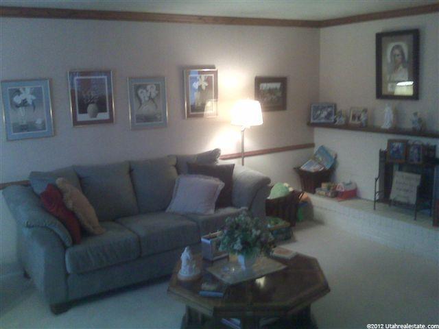 247 W Park Ln, Centerville, UT 84014 — photo 2