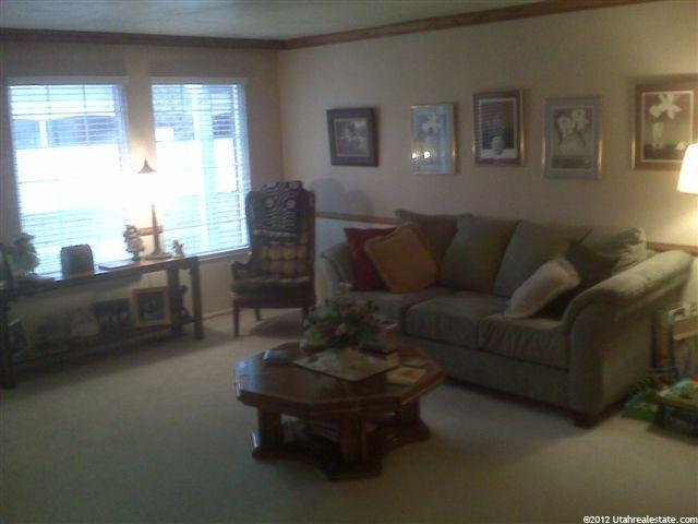 247 W Park Ln, Centerville, UT 84014 — photo 3