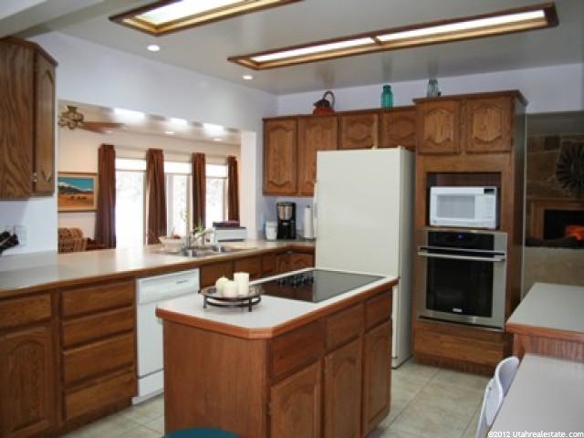1616 E Gordon Ave, Layton, UT 84040 — photo 7