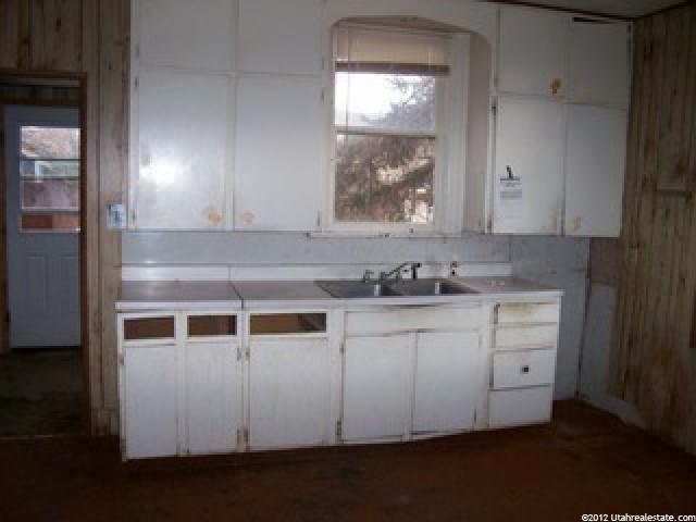 110 W Center, Sigurd, UT 84657 — photo 4