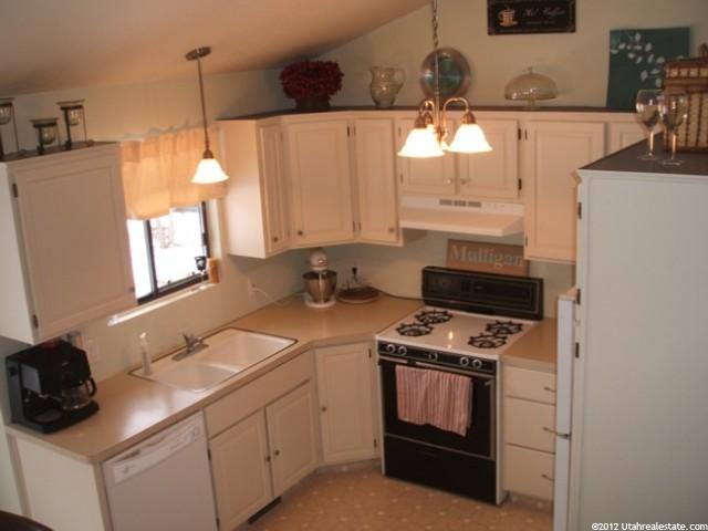 5773 S 2700 W, Roy, UT 84067 — photo 7