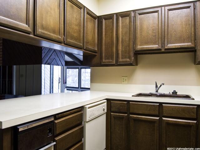 4951 Larkspur Ln, Ogden, UT 84403 — photo 6