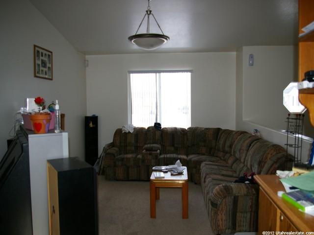 527 E Canyon View Dr, Ogden, UT 84404 — photo 4