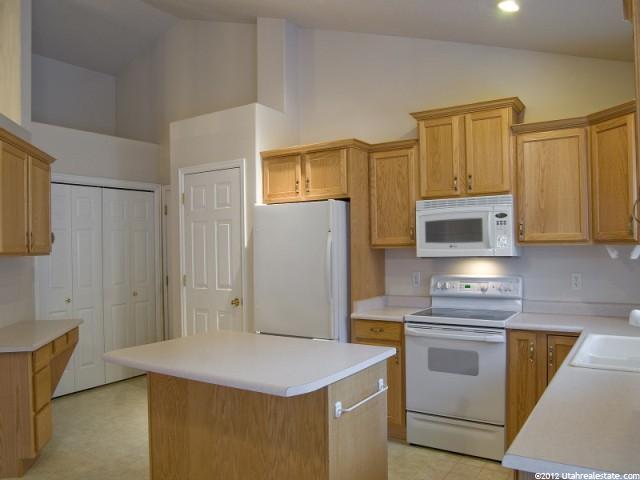 1135 E Parkstone Dr, Draper, UT 84020 — photo 7