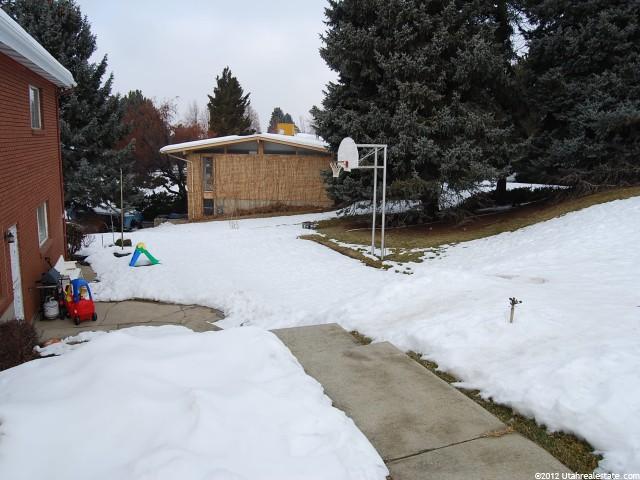 1055 E Millbrook Way, Bountiful, UT 84010 — photo 3
