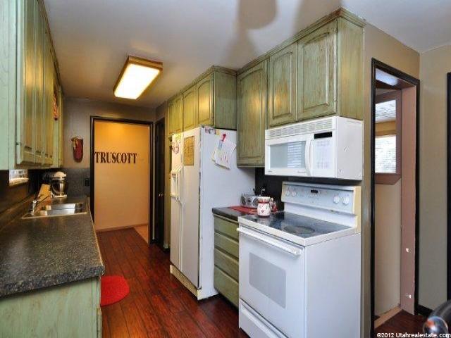 2462 W 4750 S, Roy, UT 84067 — photo 4