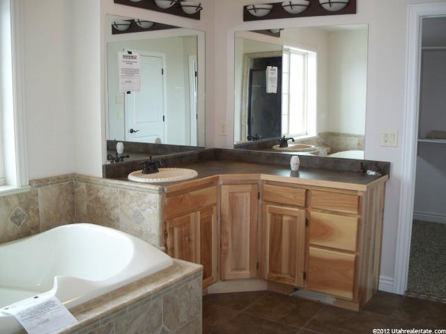 878 E 400 S, Smithfield, UT 84335 — photo 6
