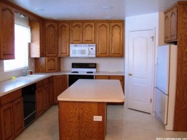 1404 N 1735 W, Clinton, UT 84015 — photo 3