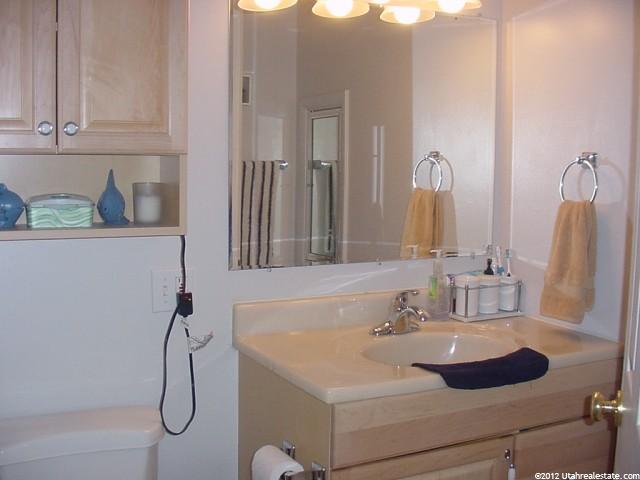 568 S Fowler Ave E, Ogden, UT 84404 — photo 4