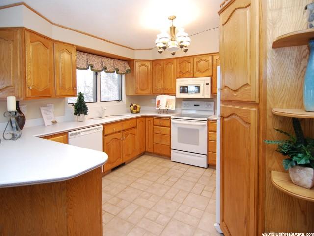 1908 S 775 E, Bountiful, UT 84010 — photo 5