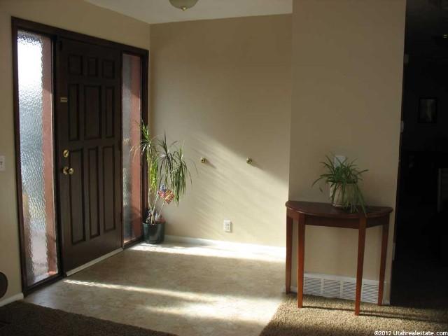 2497 E Woodthrush Dr, Sandy, UT 84093 — photo 2